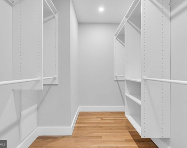 167 Chelsea Avenue - Photo Thumbnail 14