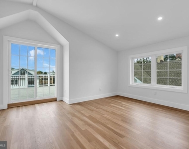 167 Chelsea Avenue - Photo Thumbnail 16