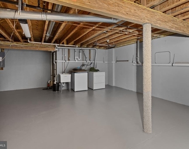 103 Ely Crescent - Photo Thumbnail 25