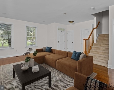 103 Ely Crescent - Photo Thumbnail 6