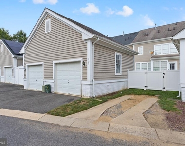 103 Ely Crescent - Photo Thumbnail 31