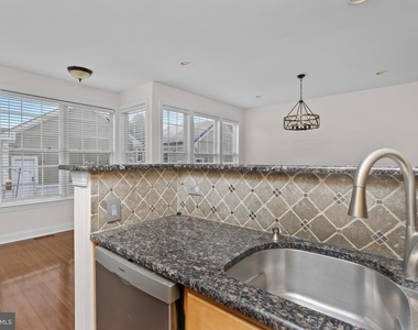 103 Ely Crescent - Photo Thumbnail 15