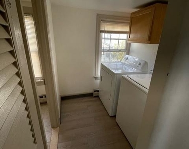 13 Charlton Street - Photo Thumbnail 1