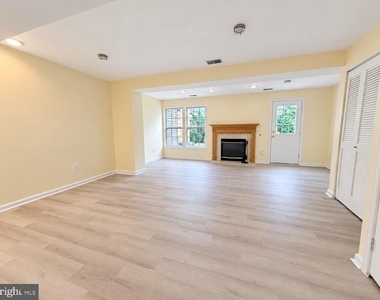 6 Clemens Lane - Photo Thumbnail 5