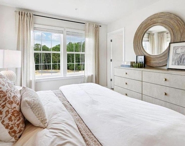 9 Spencer Way - Photo Thumbnail 2