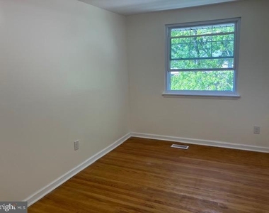 154 Laureba Avenue - Photo Thumbnail 16