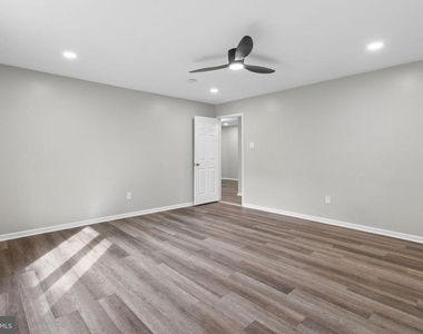 932 Chanticleer Drive - Photo Thumbnail 21