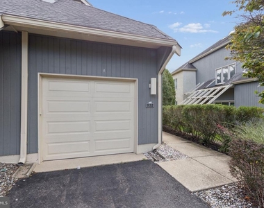 932 Chanticleer Drive - Photo Thumbnail 30