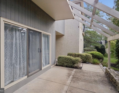 932 Chanticleer Drive - Photo Thumbnail 29