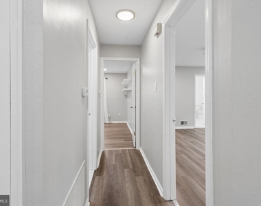 932 Chanticleer Drive - Photo Thumbnail 15