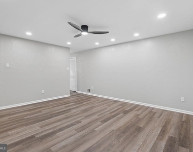932 Chanticleer Drive - Photo Thumbnail 12
