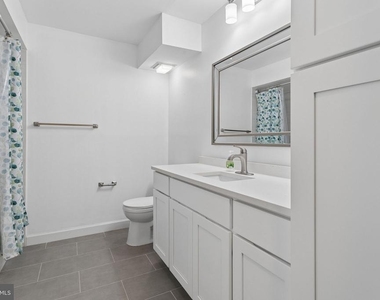 932 Chanticleer Drive - Photo Thumbnail 16