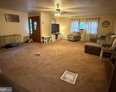 401 Maple Street - Photo Thumbnail 7