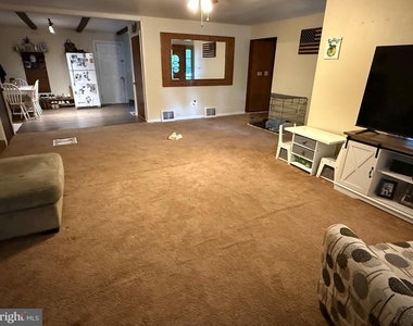 401 Maple Street - Photo Thumbnail 8