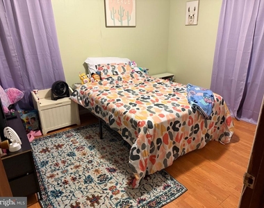 401 Maple Street - Photo Thumbnail 3