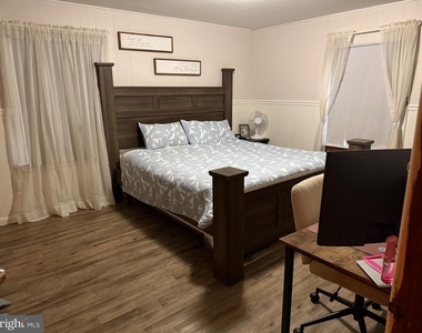 401 Maple Street - Photo Thumbnail 1