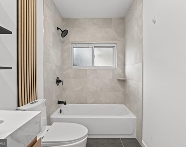 1 Madestone Lane - Photo Thumbnail 36