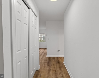 1 Madestone Lane - Photo Thumbnail 4
