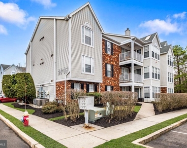 35 Inverness Circle - Photo Thumbnail 2