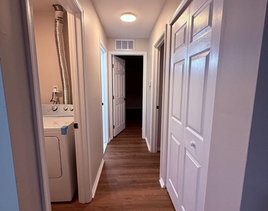 244 Everly Court - Photo Thumbnail 8
