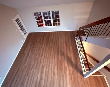 244 Everly Court - Photo Thumbnail 2