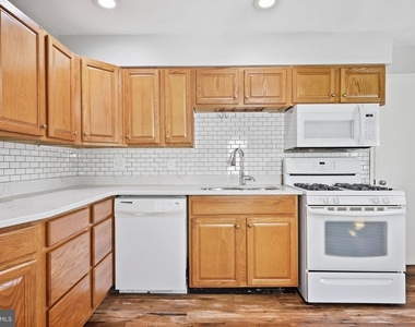 713 Cooper Street - Photo Thumbnail 5