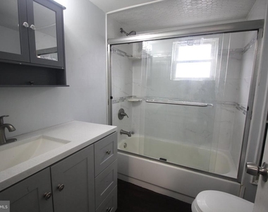 825 W 2nd Street W - Photo Thumbnail 28