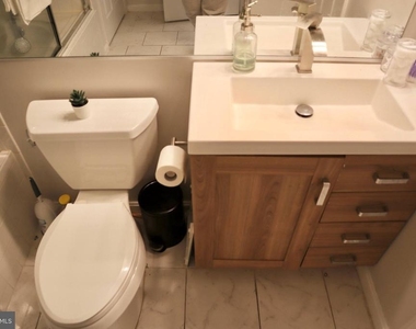6610 Lake Park Drive - Photo Thumbnail 8