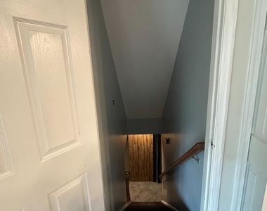 8207 Birdsong Drive - Photo Thumbnail 9