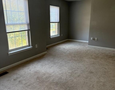 8207 Birdsong Drive - Photo Thumbnail 30