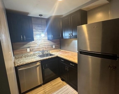 8207 Birdsong Drive - Photo Thumbnail 14