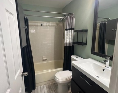 8207 Birdsong Drive - Photo Thumbnail 11
