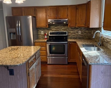 8207 Birdsong Drive - Photo Thumbnail 22