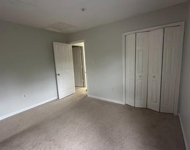 8207 Birdsong Drive - Photo Thumbnail 5