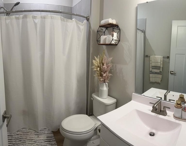 213 Lyons Creek Drive - Photo Thumbnail 6