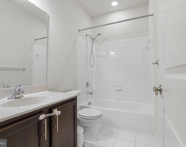 9811 Wood Glen Terrace - Photo Thumbnail 36