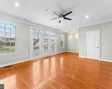 224 N Summit Avenue - Photo Thumbnail 8