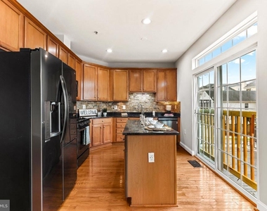 224 N Summit Avenue - Photo Thumbnail 15