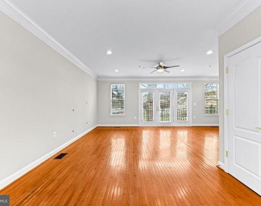 224 N Summit Avenue - Photo Thumbnail 11