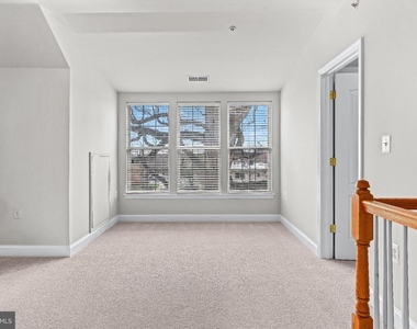 224 N Summit Avenue - Photo Thumbnail 29