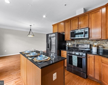 224 N Summit Avenue - Photo Thumbnail 14