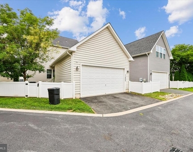 11805 Grey Squirrel Street - Photo Thumbnail 1