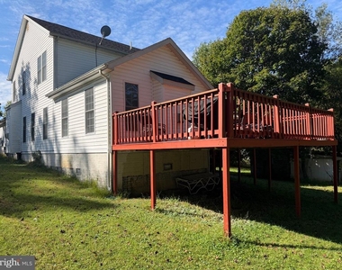 712 Hollywood Avenue - Photo Thumbnail 2