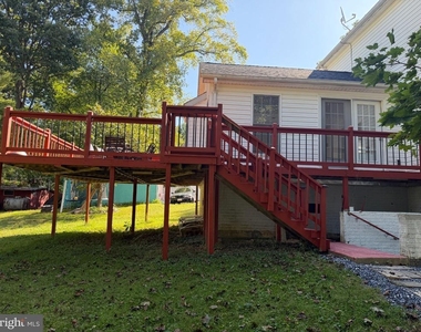 712 Hollywood Avenue - Photo Thumbnail 3