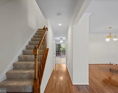 4775 Leyden Way - Photo Thumbnail 3