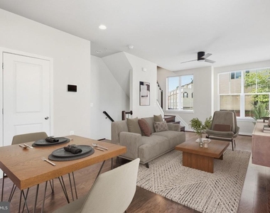 1474 Trafalgar Lane - Photo Thumbnail 7