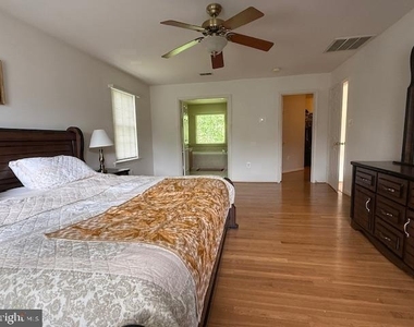 3001 Mandarin Place - Photo Thumbnail 14