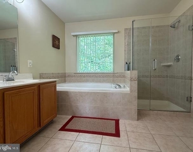 3001 Mandarin Place - Photo Thumbnail 17