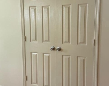 3001 Mandarin Place - Photo Thumbnail 8