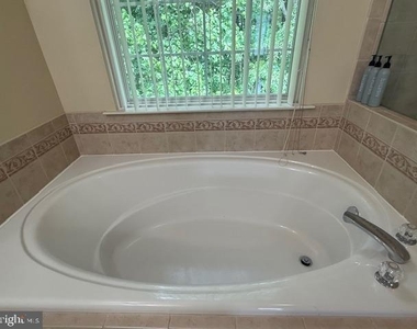 3001 Mandarin Place - Photo Thumbnail 18